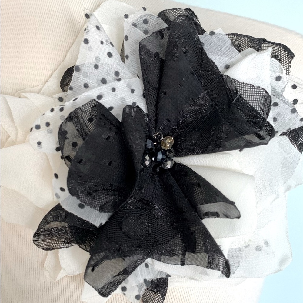 Black Ivory polka dots flower magnetic pin brooch